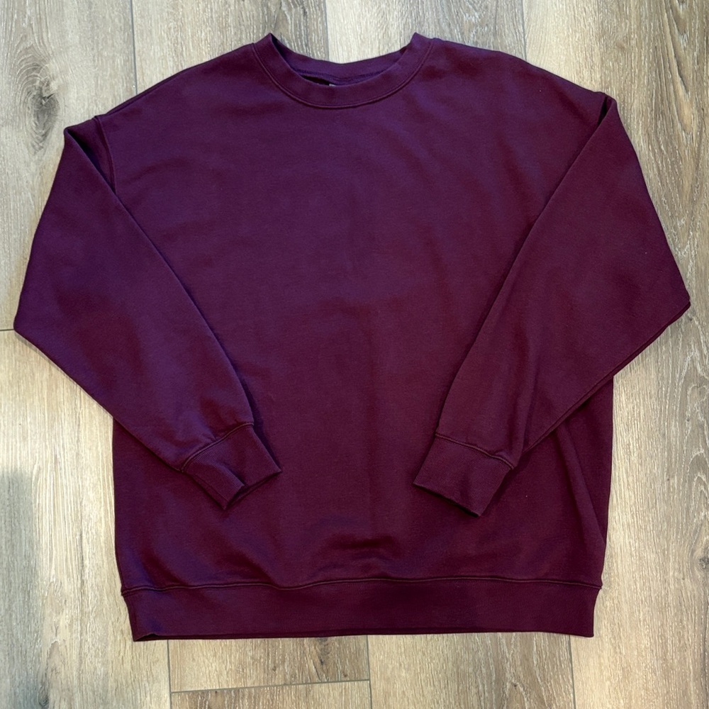 No Boundaries Women’s Crewneck Sweater - Maroon